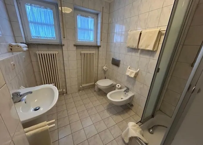 Eg 4 Personen 1 *